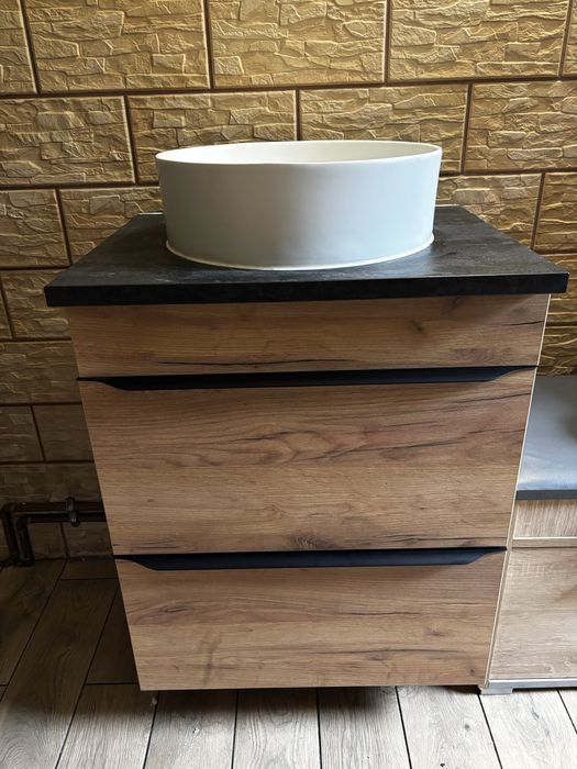 Szafka lazienkowa z umywalką