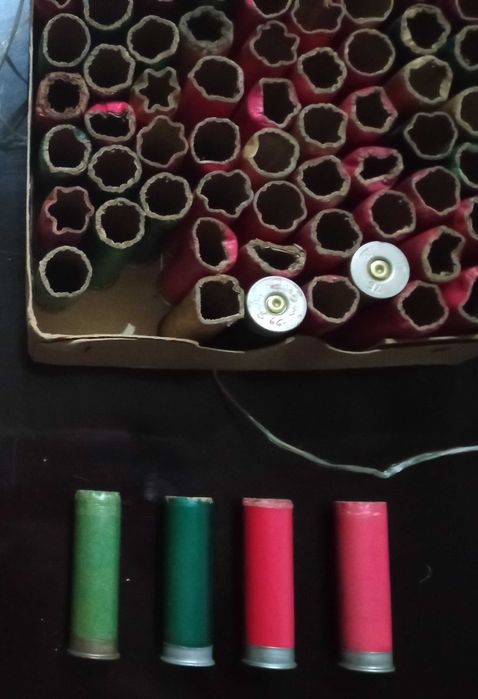 Органайзер для охотничьих патронов и картонные гильзы 12 кал. (СССР)