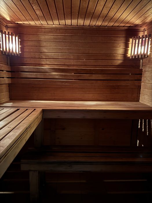 Будинок з сауною і басейном  подобово . Чан