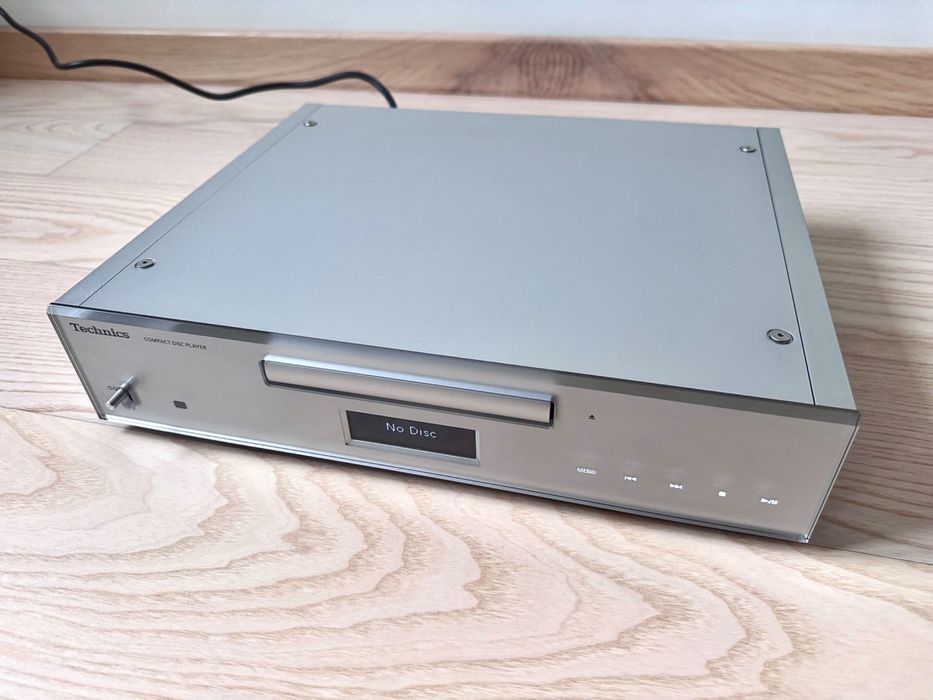 Technics SL-C700, odtwarzacz CD, Klasa Premium – stan idealny