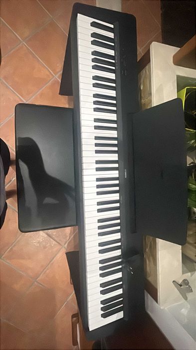 Yamaha P-145B Completo | Como Novo | Kit Profissional com Suporte, 3 Pedais e Banco
