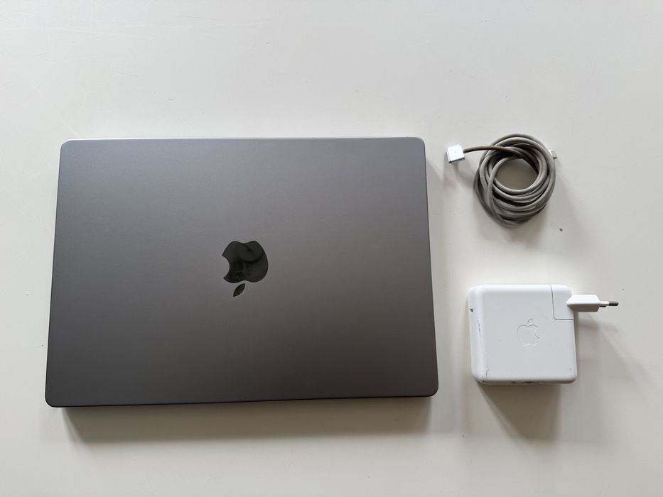 MacBook Pro 14” M1 Pro – 16GB RAM – 512GB SSD
