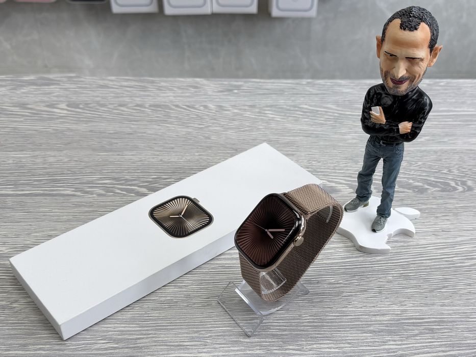 Apple Watch  Series 10 Gold Titanium 46 mm GPS LTE / 100%