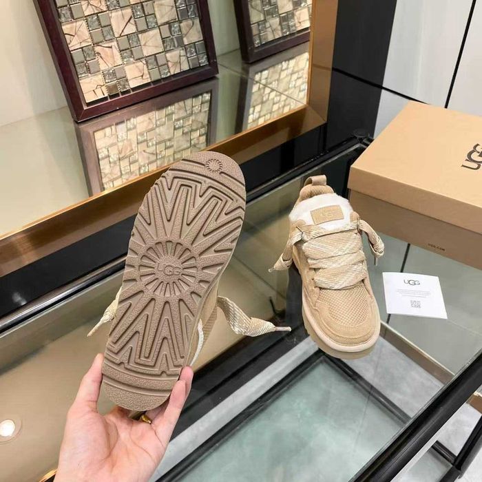 UGG Lowmel r. 37
