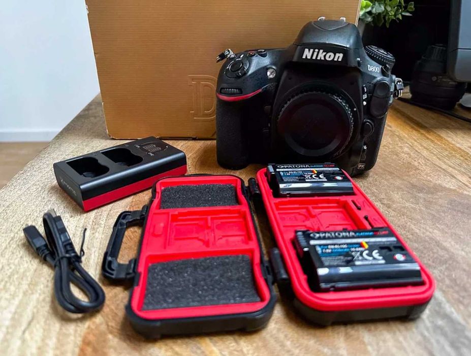 Câmara Nikon D800 - Full frame CMOS + extras