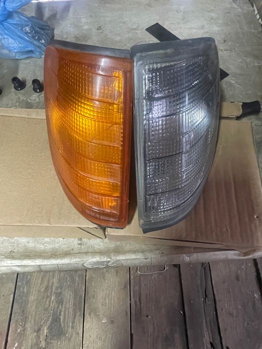 Продам повороти на мерседес 124