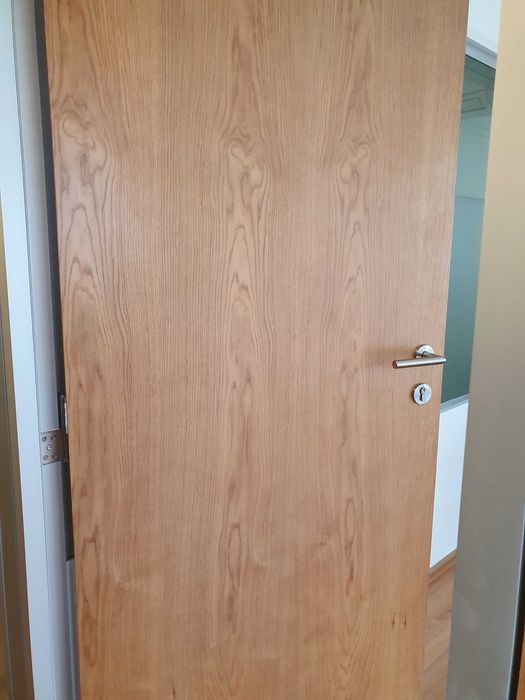 Porta de Madeira em Carvalho e Acessórios (c/2000 x 900mm)