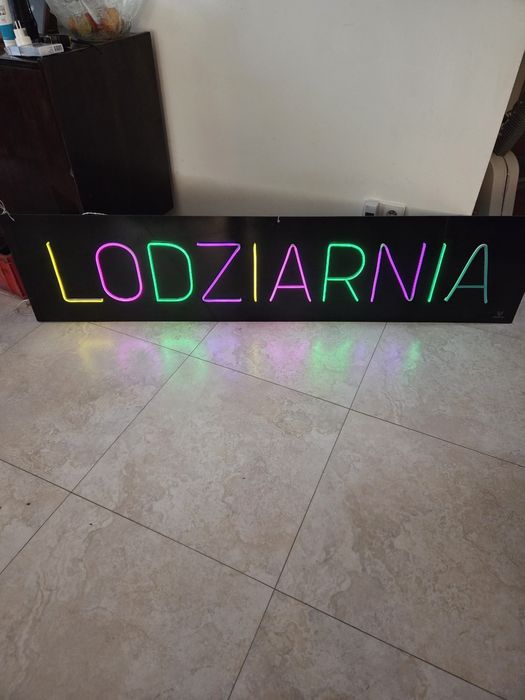 Lodziarnia szyld świecący