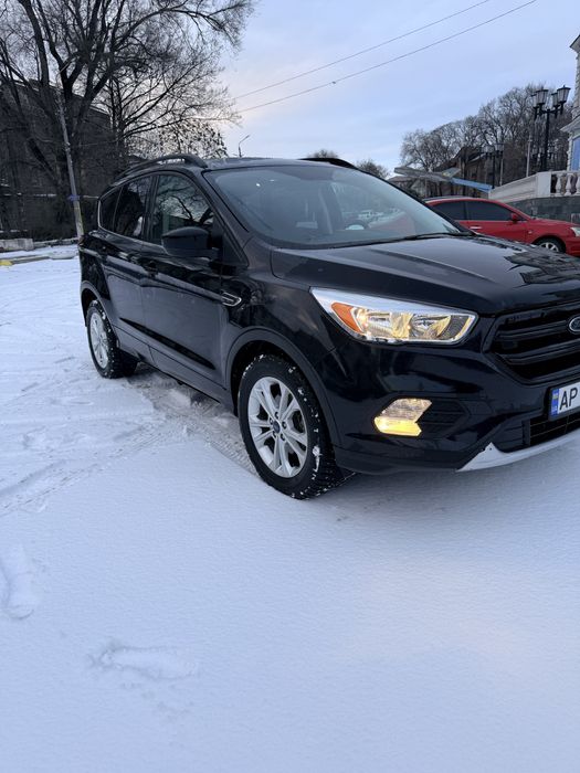 Продам FORD ESCAPE SE 2018