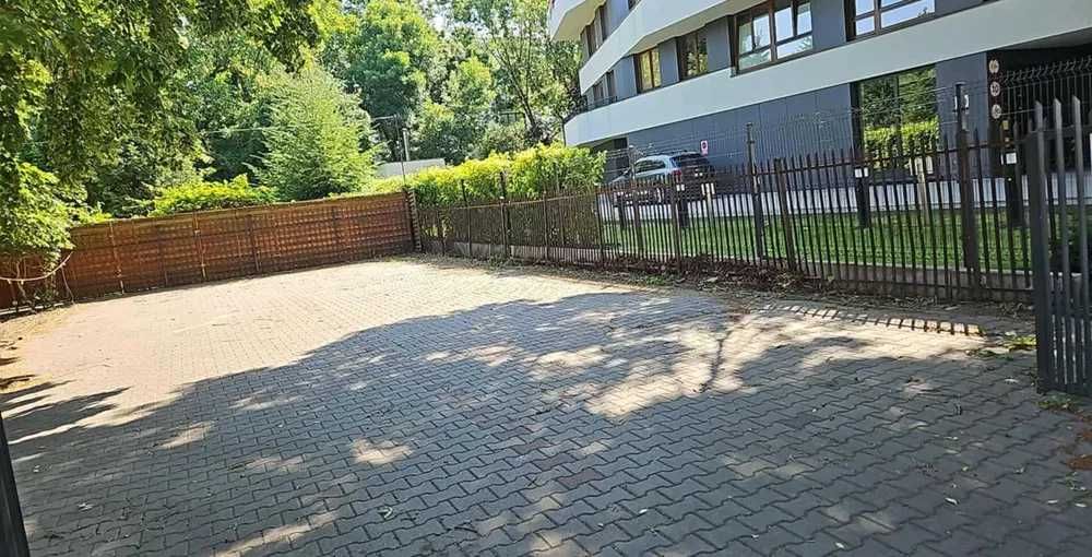 Wynajmę miejsce parkingowe przy Puławkiej