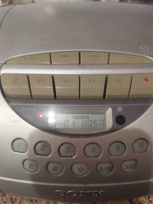 Магнитола SONY cfd-s300