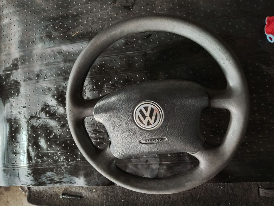 Kierownica volkswagen golf 4 Seat audi passat B5