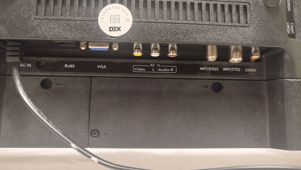 Телевізор Dex 32