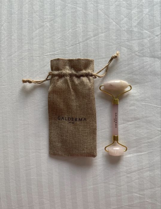 Massajador facial da Galderma