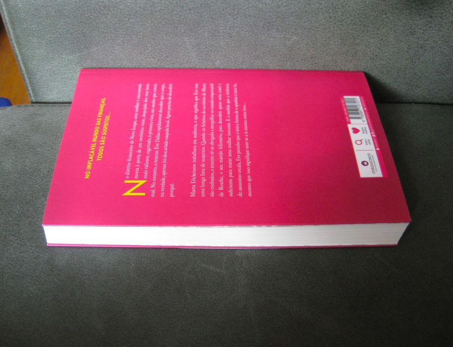 Conjunto de 2 Livros J D Robb NOVOS