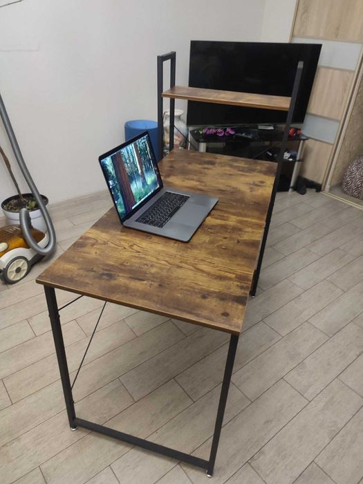 Письмовий компьютерний стіл з полками. Новий