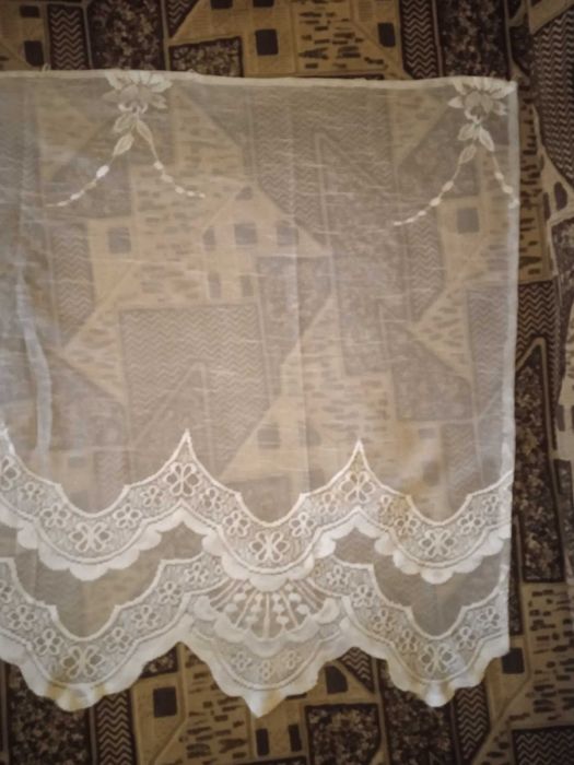 Гардина на верхнюю часть окна 193х60 см .Готовая , б/у,с петельками