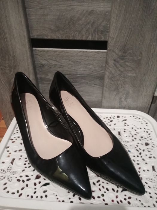 Туфлі лакові 38р.