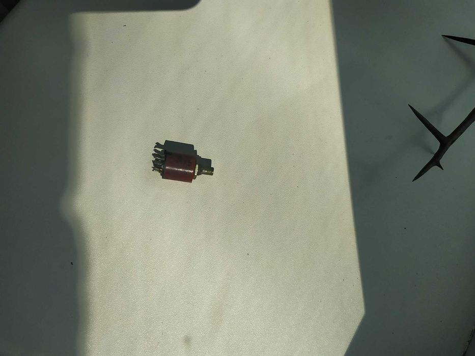 Продам переключатели 11П3НПМ-2 и -4