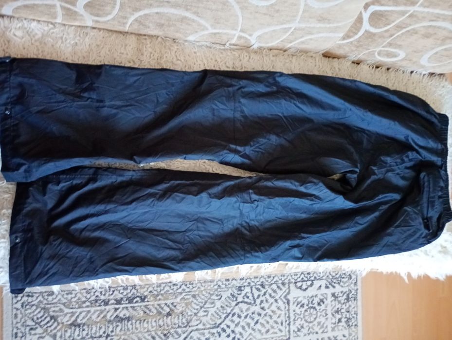 Spodnie przeciwdeszczowe rozmiar 10