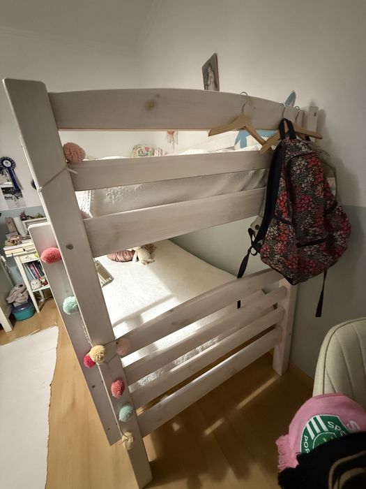 Vendo beliche com dois colchoes