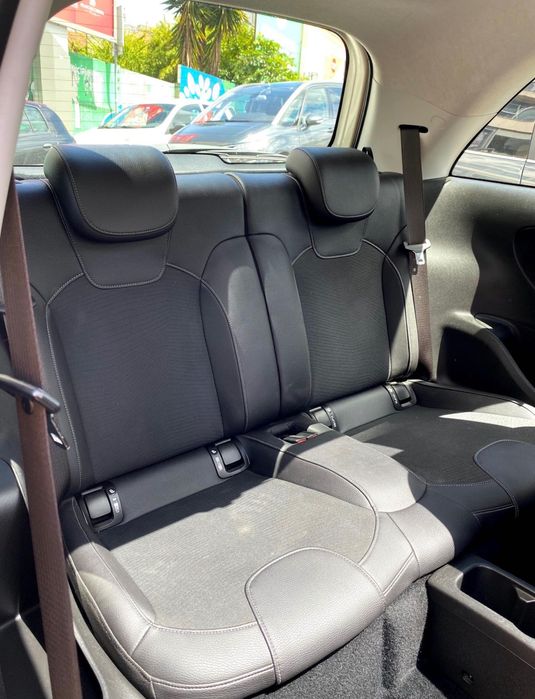 Carro citadino Opel Adam Glam