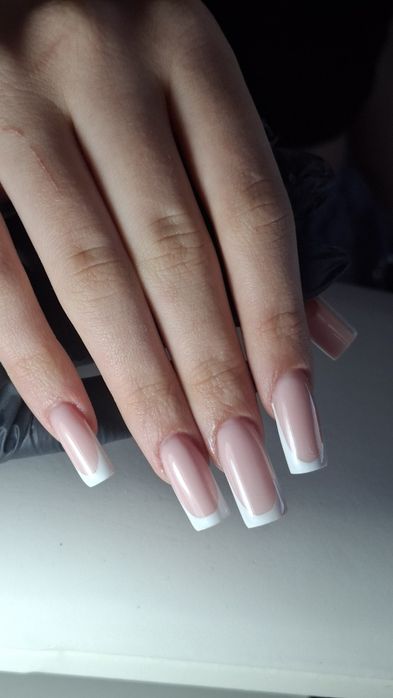 Manicure, pedicure  hybrydowy