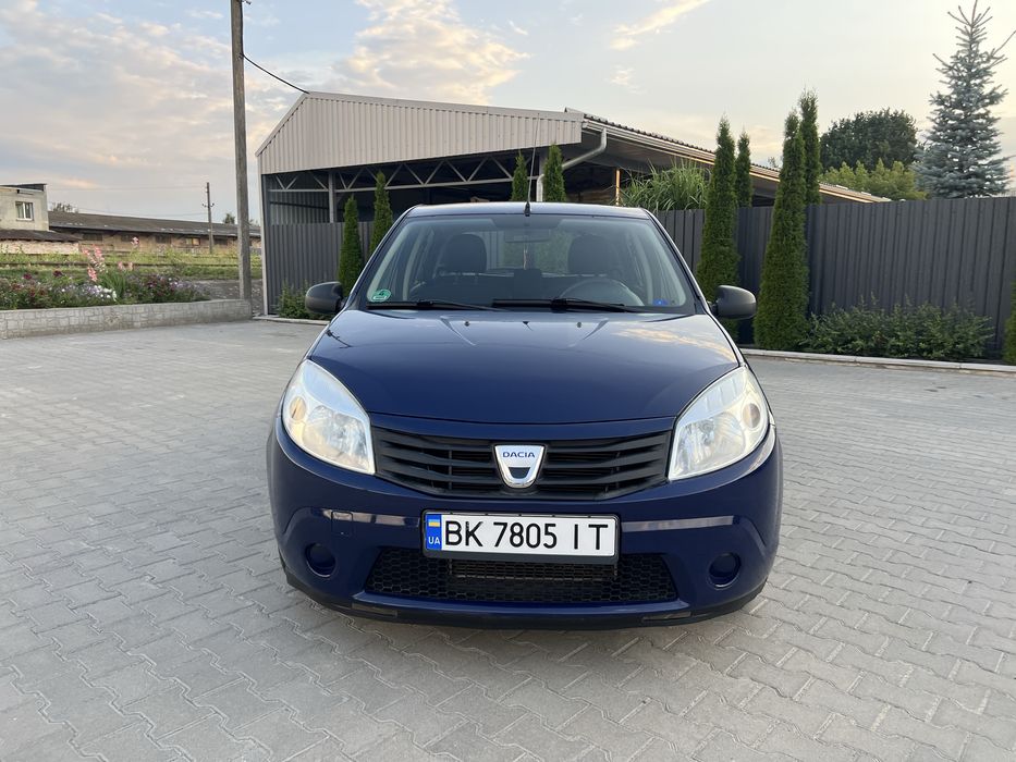 Продам Dacia Sandero 1.4 бенз