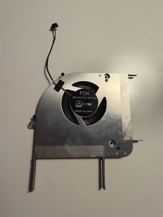 Asus ProArt Studiobook W700: Wentylator GPU oraz wentylator CPU