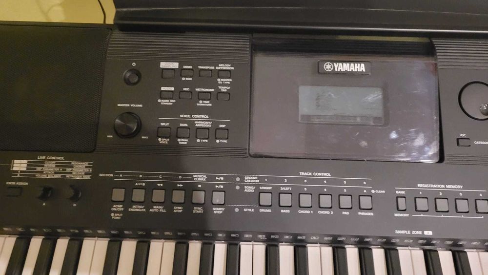 Keybord firmy Yamaha