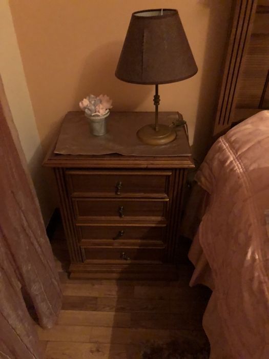 Quarto de casal em castanho