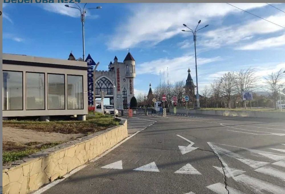 Продається ділянка 15 cоток правильної форми ділиться в Совиньоні