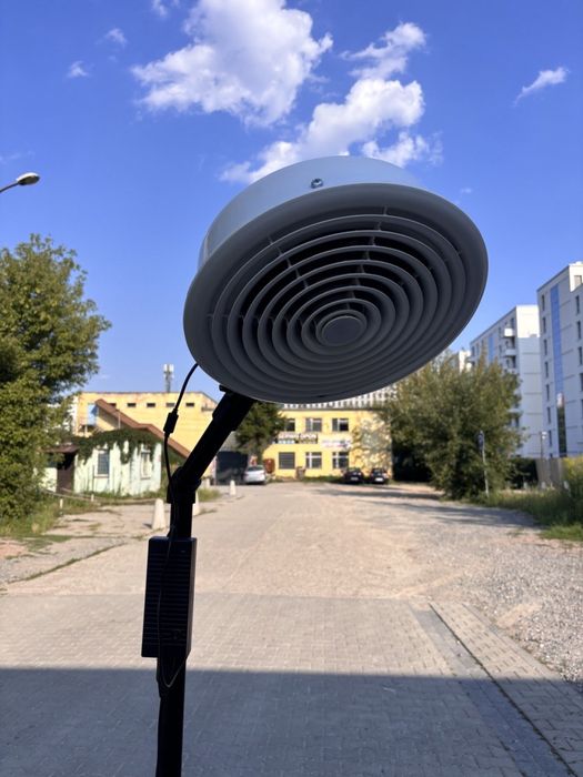 odciąg oparów do keratyny na statywie