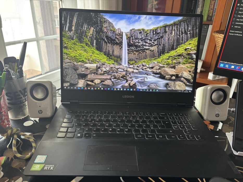 Laptop Lenovo Legion Y540-17IRH Model 81Q4