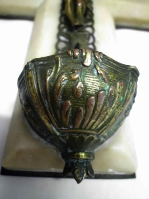 antiga pia de Água Benta em metal filigrana sob mármore-Art Nouveau