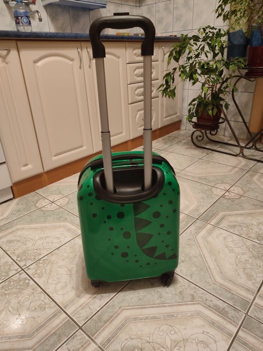 Nowa walizka podróżna dla dziecka Krokodyl