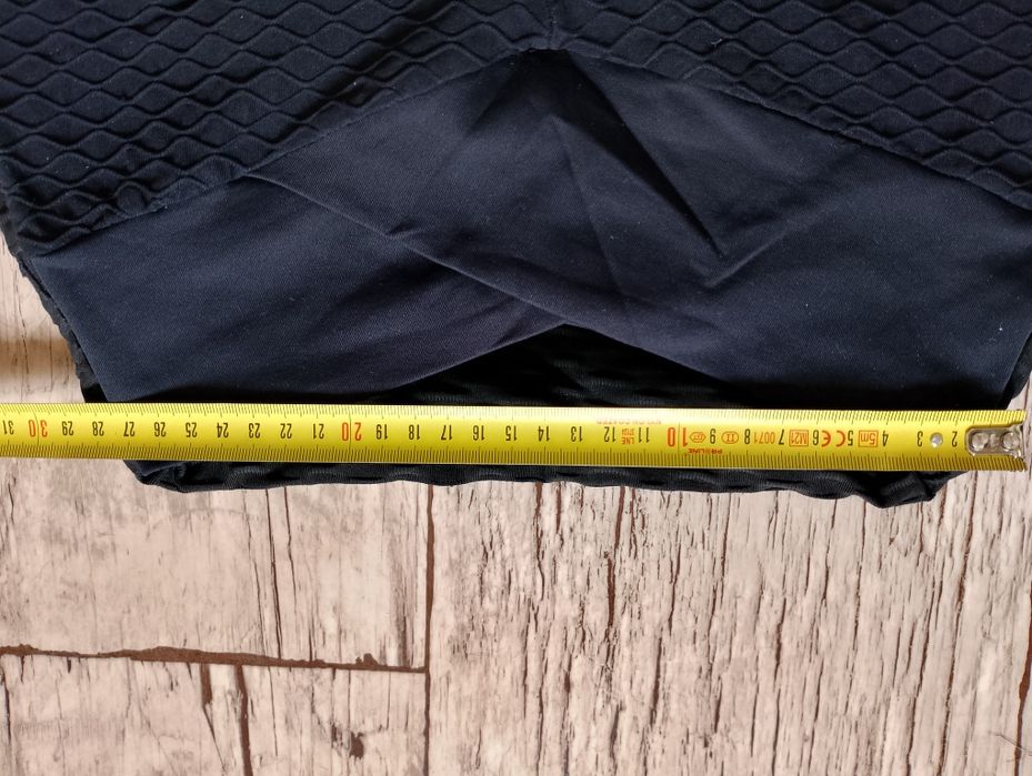 Komplet czarnych legginsów pusch up r.S/M