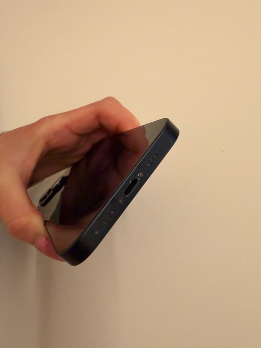 Iphone 13 I 128 GB I + 7 etui