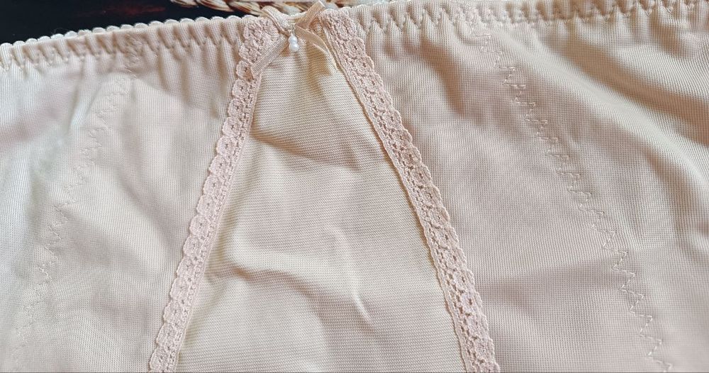 Фірмовий вінтажний ретро пояс для панчіх чулок р. l-xl