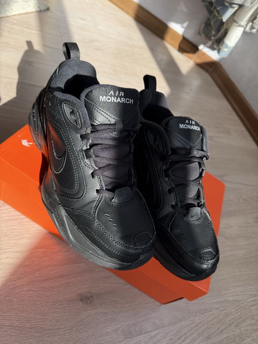 Кросівки nike air monarch IV