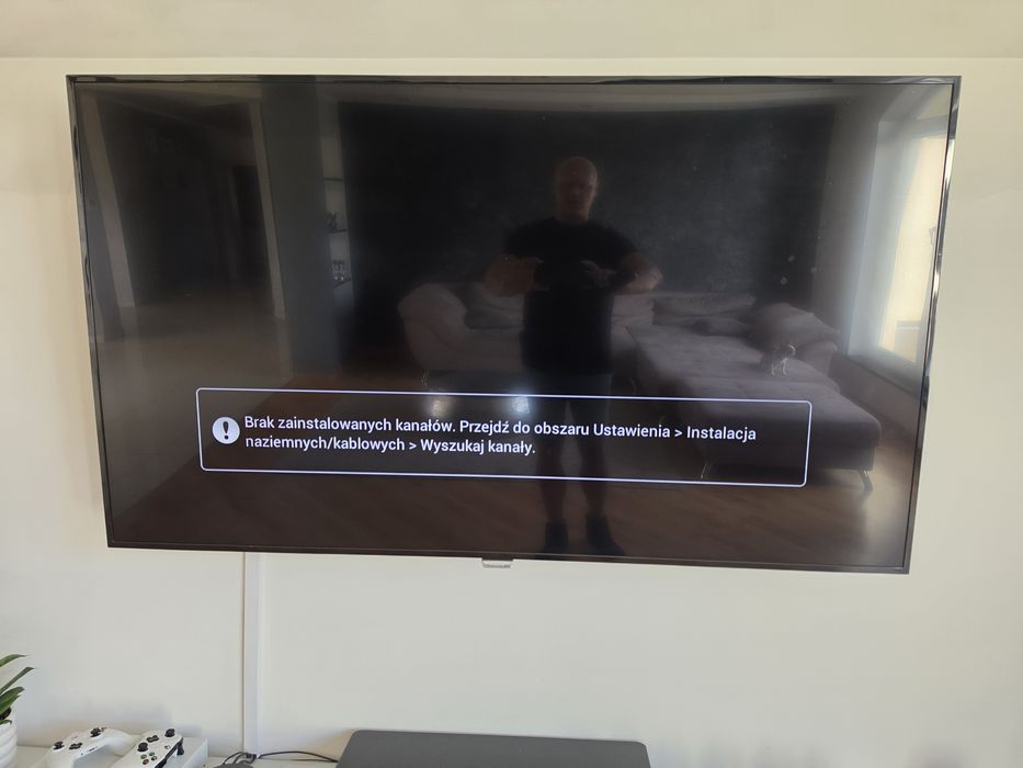 Tv samsung 65 cali z defektem