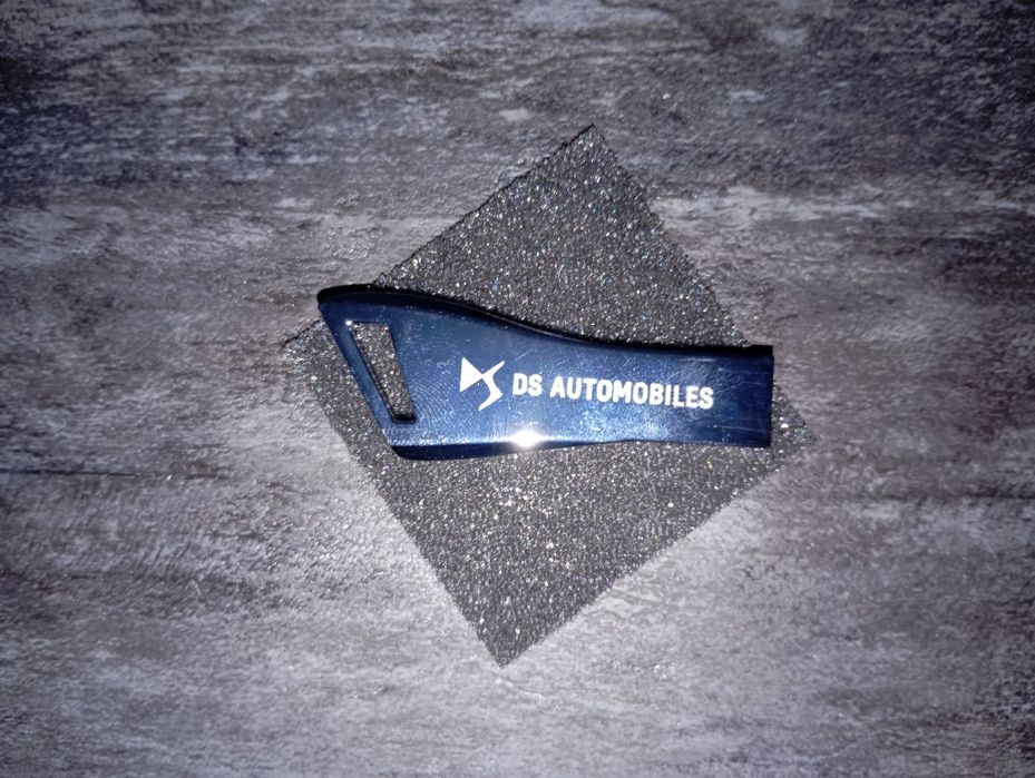 Pen 16 GB Citoen DS Automobiles