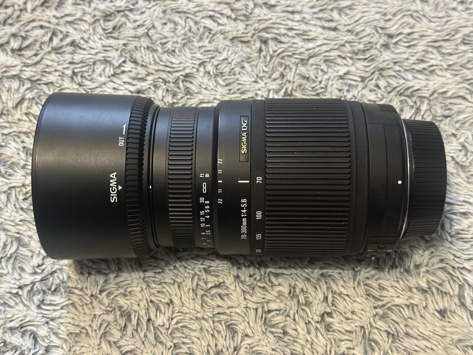 Sigma 70-300mm f/4-5.6 OS nikon F