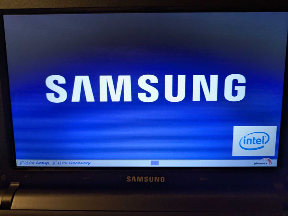 NetBook Samsung NP N145 Plus Intel Atom WIN 7