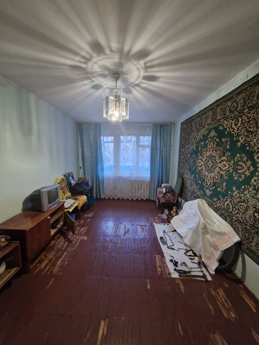 Продається 3-кімната квартира  провулок Шкільний