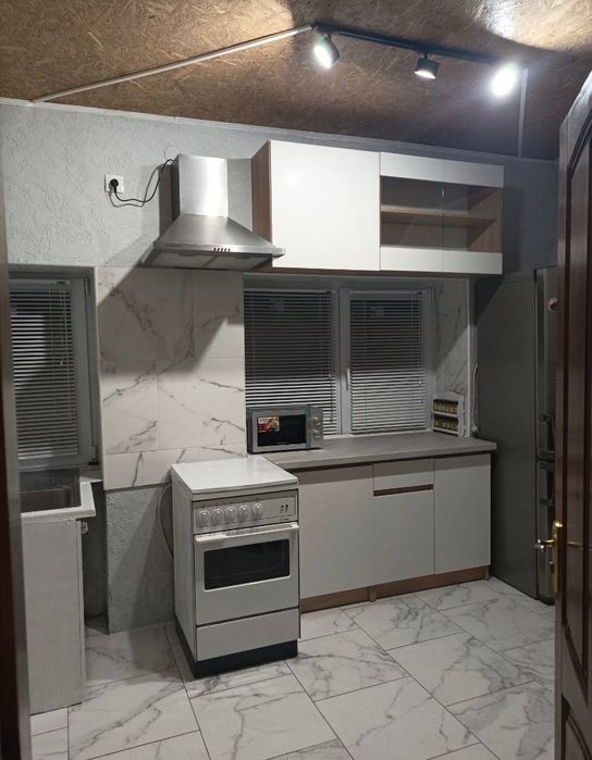 Вже вільна 1к частина будинку з паркомісцем