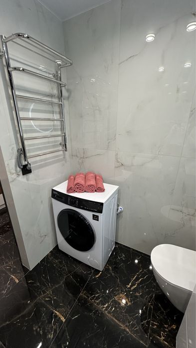 АВТОВОКЗАЛ. Новобуд. 2+1 / 2+2 Обласна лікарня.Погод/подобово.