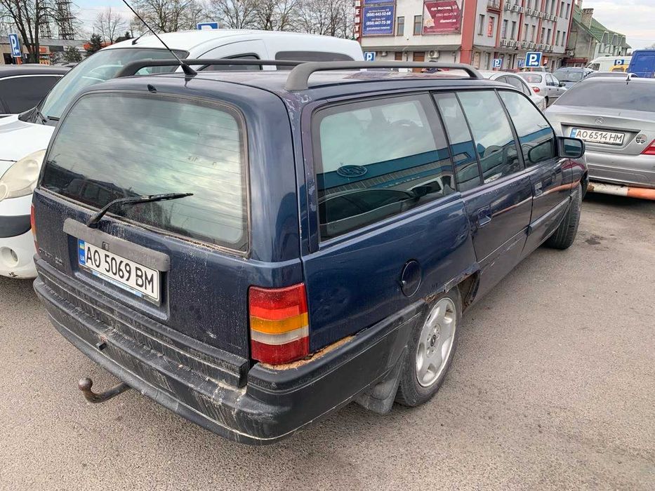 Опель Омега 1990