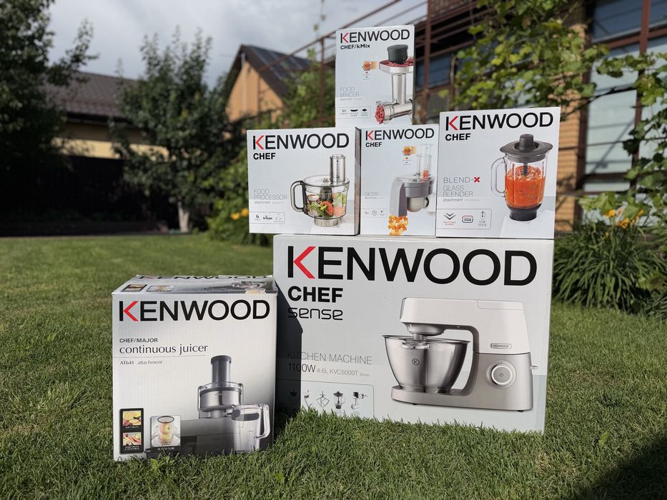 Набір кухонної техніки та насадок Kenwood Chef