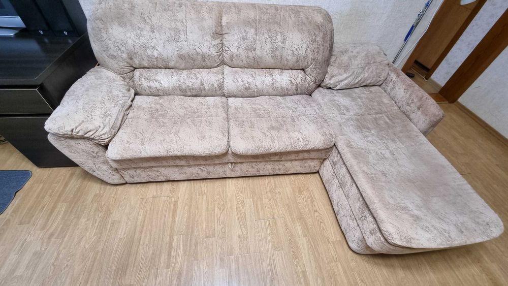 Продам диван ЛВС